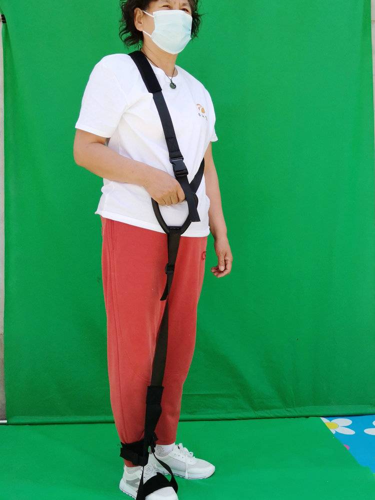 Walking aids paraplegic stroke rehabilitation training to walk with a shoulder belt to carry a leg rope to walk a tehra band