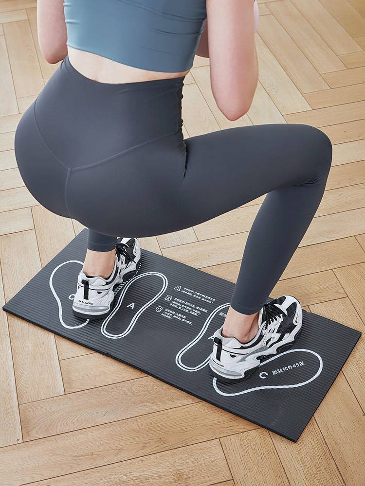 Squat cushion hip-to-fit