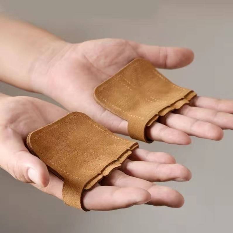 Fitness gloves B binding upward grip with men's four -finger fitness palm picked piano auxiliary glove women's training equipment
