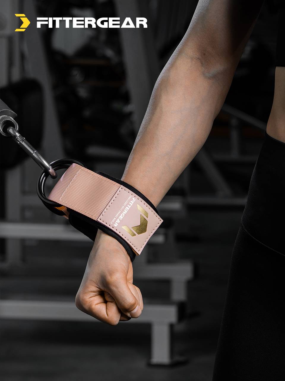 Decanonon, ankle-tucking gym ropes and kick a side-butt leg training