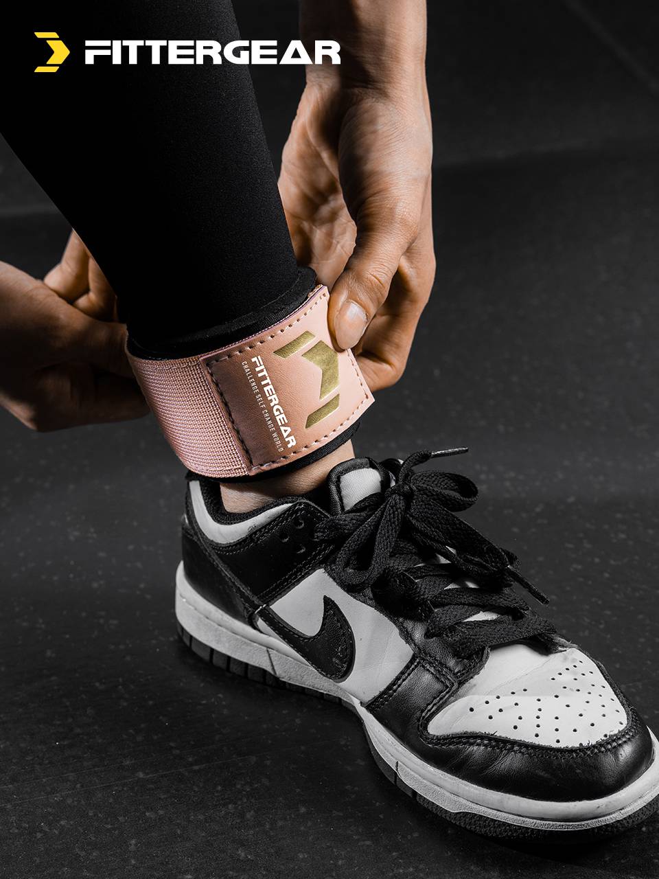 Decanonon, ankle-tucking gym ropes and kick a side-butt leg training