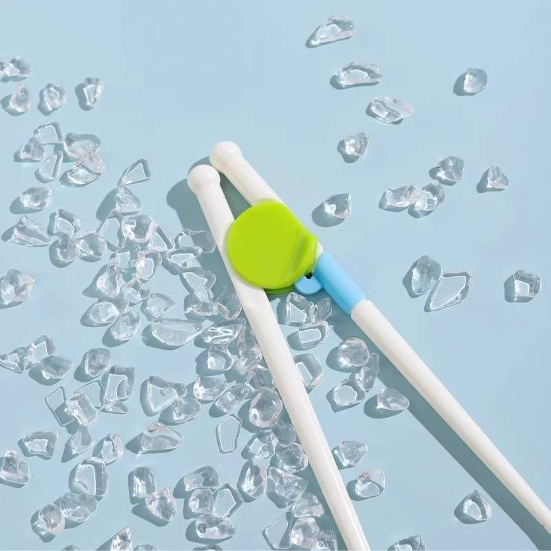 Children's cartoon chopsticks learn to train chopsticks 3 -year -old baby auxiliary chopsticks 246 -year -old children's food grade material practice chopsticks