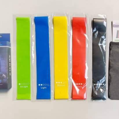 A set of+instructions in the cloth bag plus color box (with the strength mark)