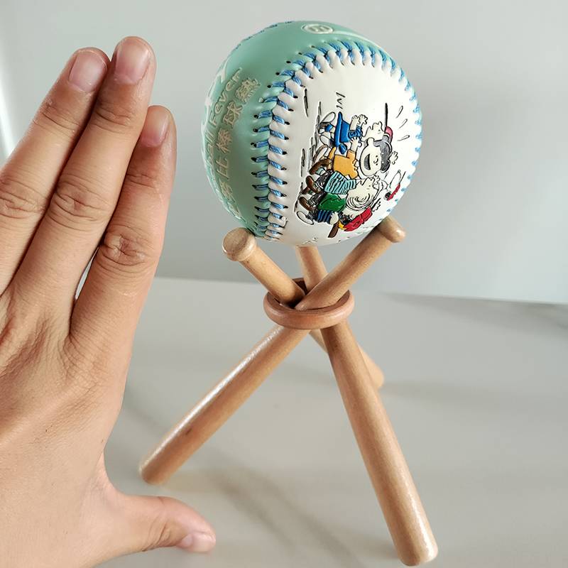 Baseball bracket base spherical mini solid wood rod shaped baseball Baseball display display shelves