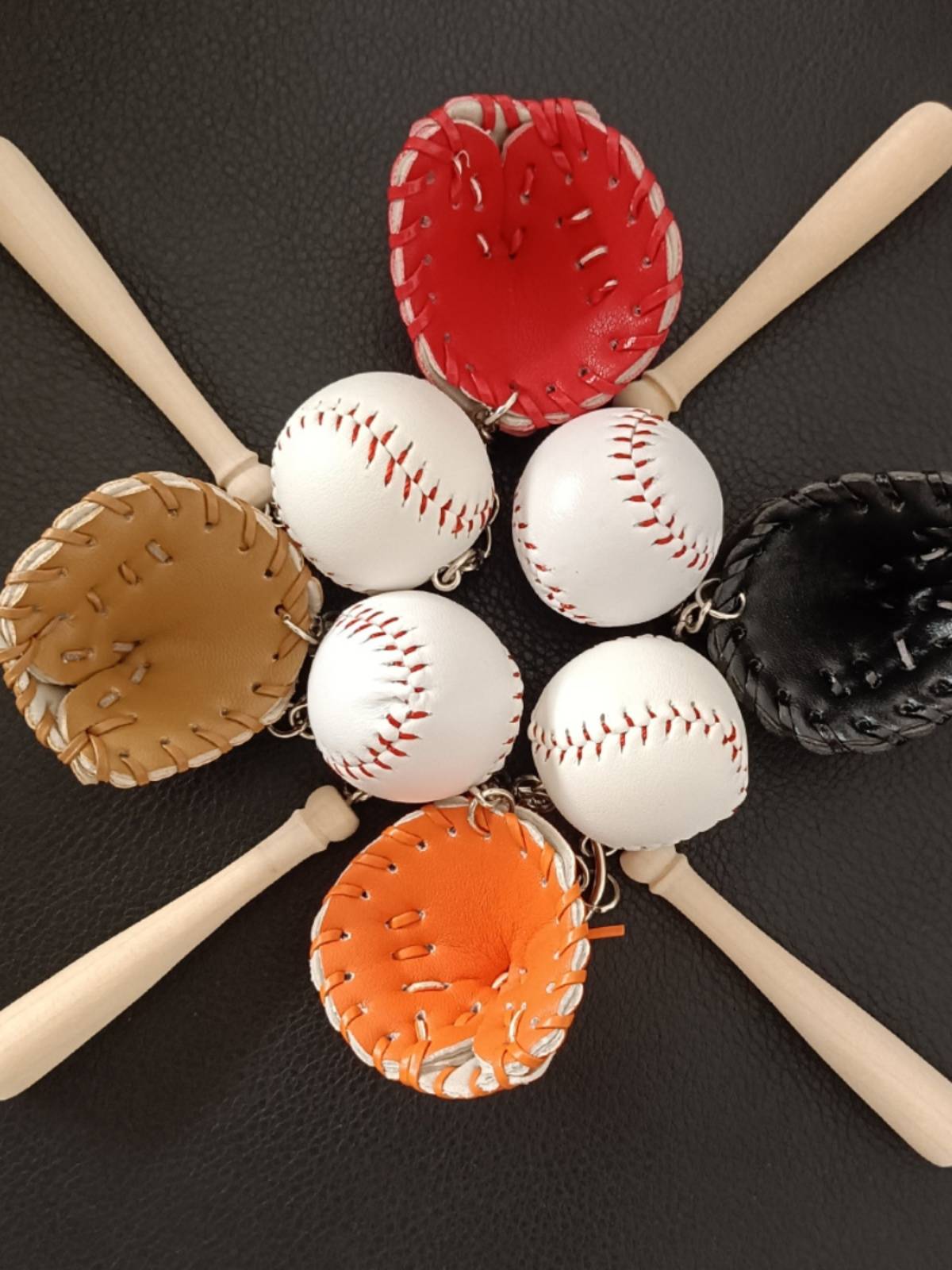 Baseball simulation mini baseball keychain Fans souvenir souvenirs, simulation ball creative gifts