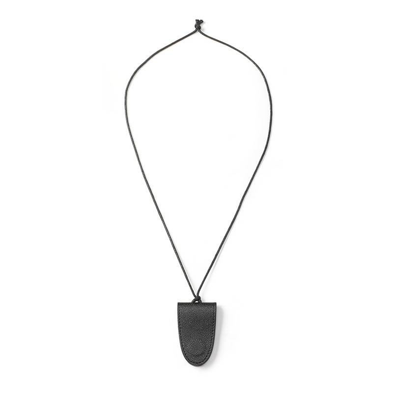 Black sunglasses (strong magnetic suction)
