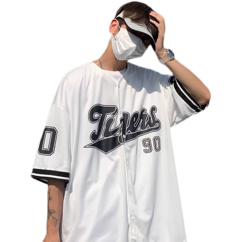 Courtes of cardigan short -sleeved T -shirt Men's summer INS Hong Kong style retro baseball uniform top tidal brand loose and handsome five -point sleeve