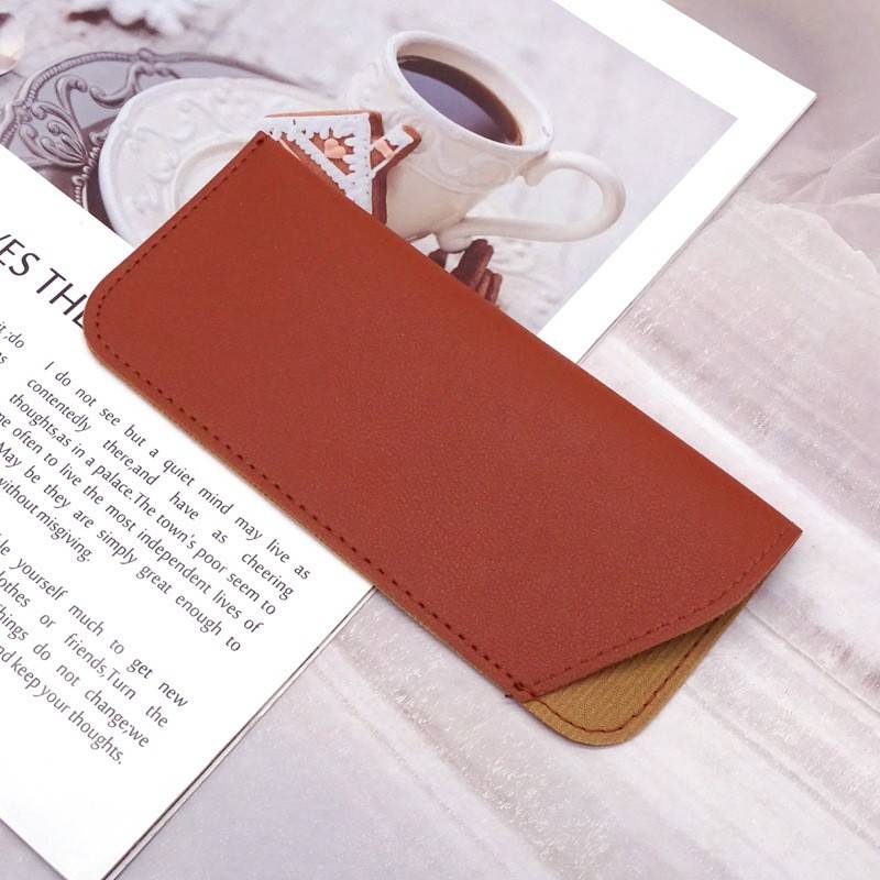 Brown flat line (large)