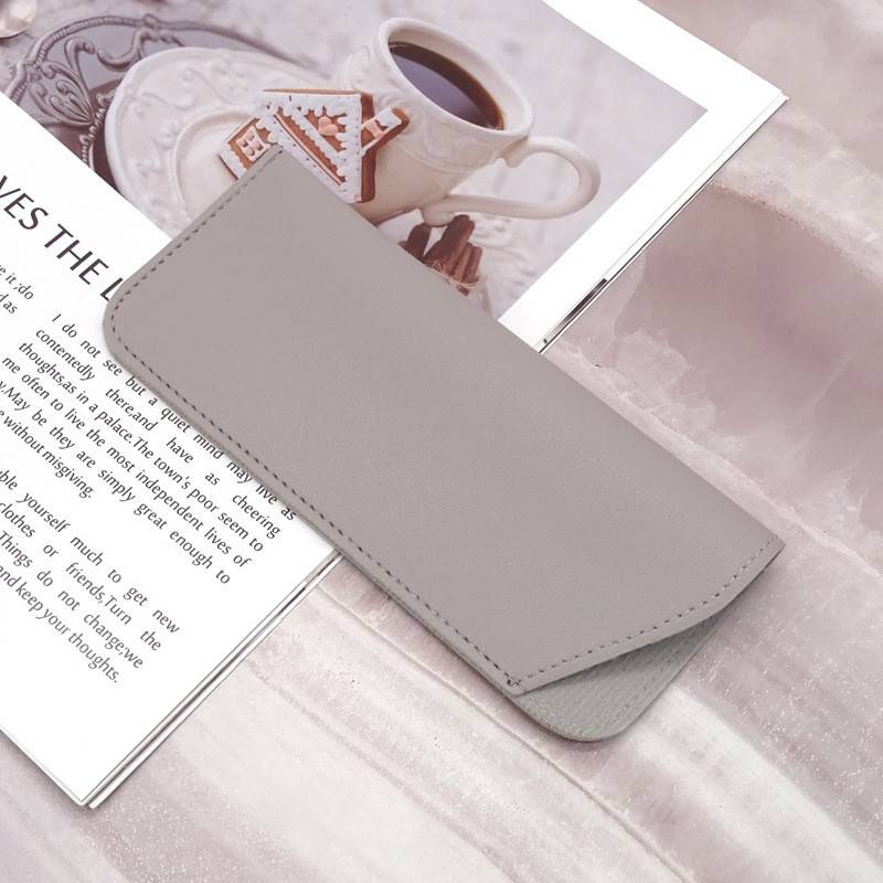 Light gray flat line (trumpet)