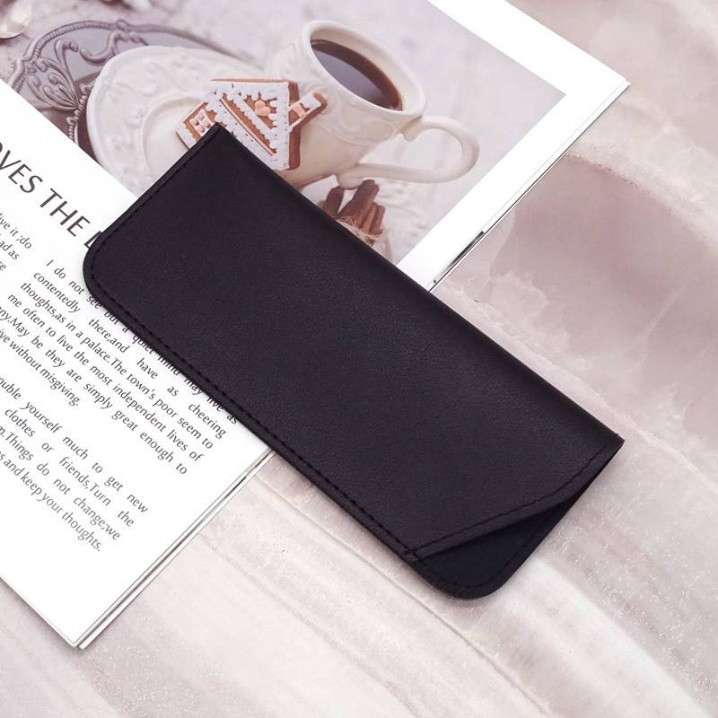 Black flat line (large)