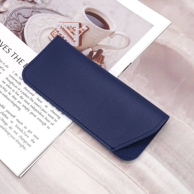 Deep blue flat line (large)