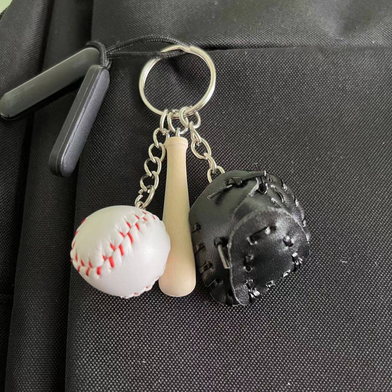 Three -in -one 2cm white ball black