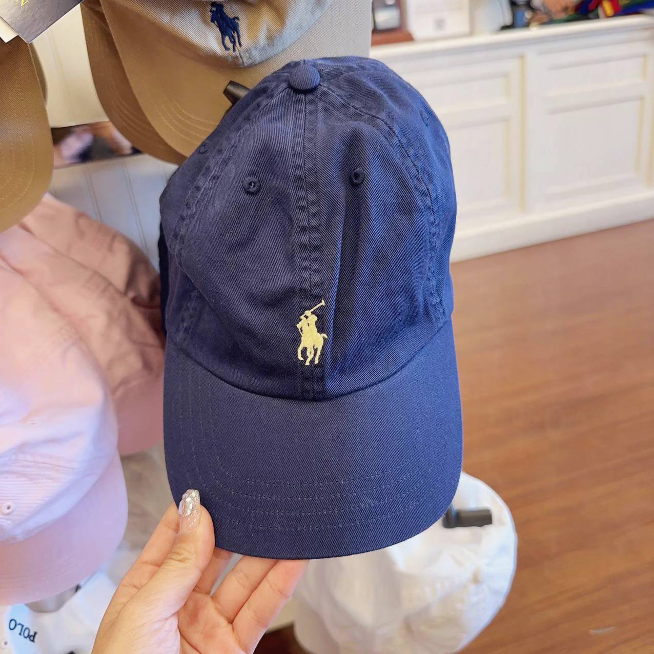 Spot R l Alph l Auren Laulun men and women couples the same duckling tongue baseball hat
