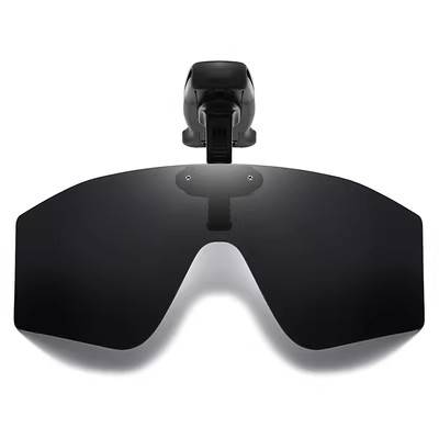 The new caps of the hat mirror (excluding a hat)