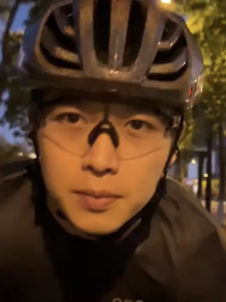 Outdoor Sports Cycling Glasses Glasses Men and Women Wind Sand Running Bicycles Global Round Face Shaded Facial Face Night View