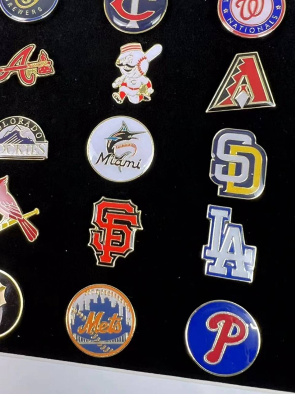 US -job baseball metal badge baseball theme hat chapter medal broochemical