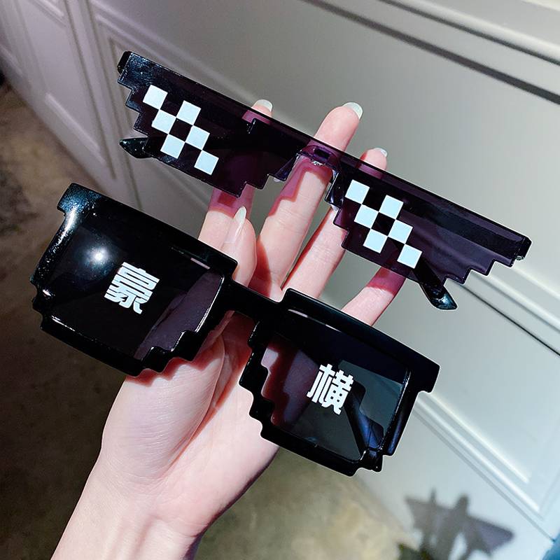 Little mosaic glasses+hero