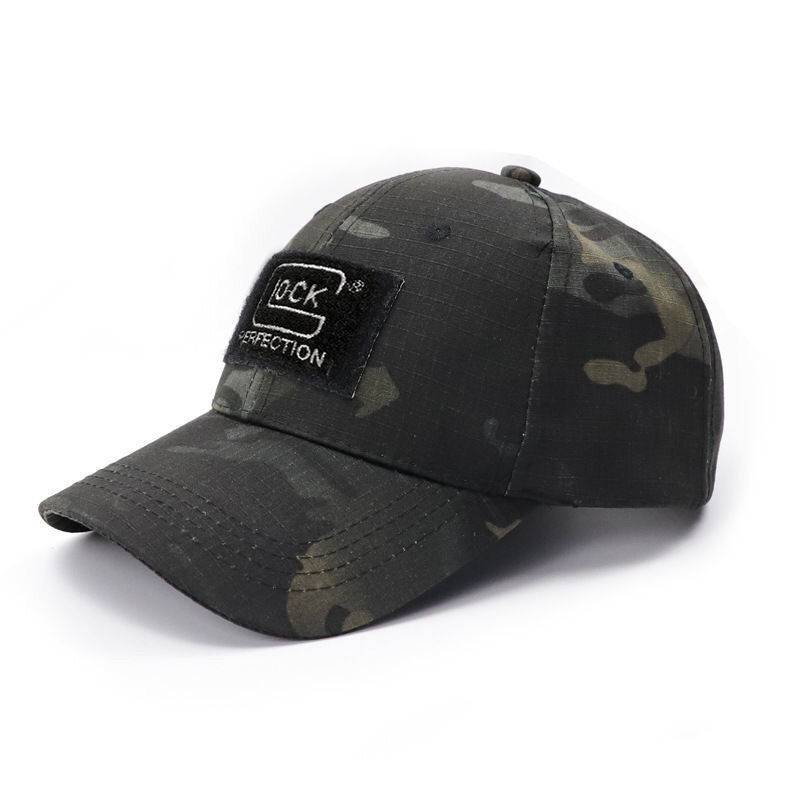 Froggy suit with the same colored tactical hats, a cap of air-breathing baseball caps, a magic sticker for duck tongue caps