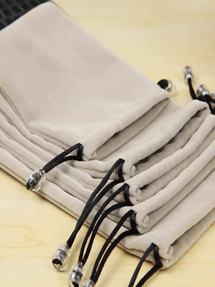 Mobile phone storage bag charging treasure protective sleeve cloth bag suitable for Romans Bei Sisi mobile power supply power storage bag headset data cable hard disk portable bouquet portal digital collection bag