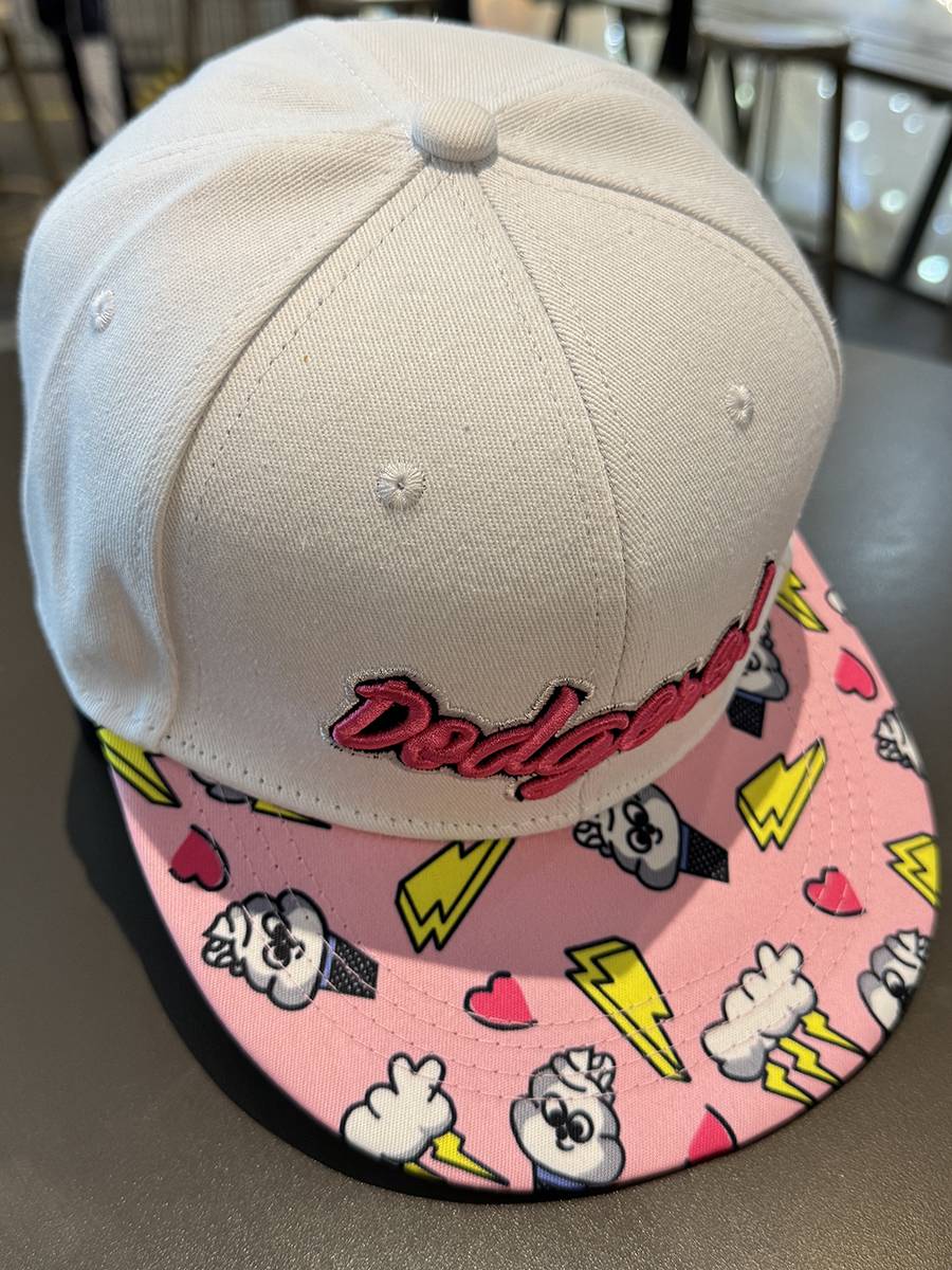 Hip -hop hat American male and female style spring and autumn baseball hats Student flat -edged hat Summer sunshade hats show small face
