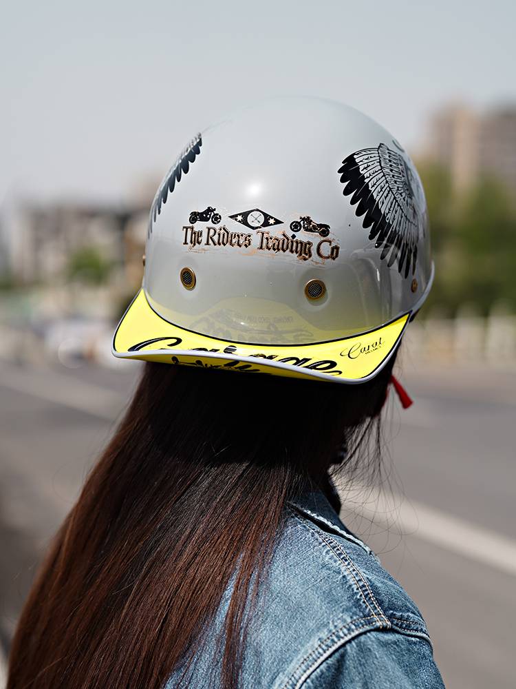 Retro locomotive hip -hop baseball hat helmet helmet motorcycle electric vehicle half helmet with hat and brim helmet helmet
