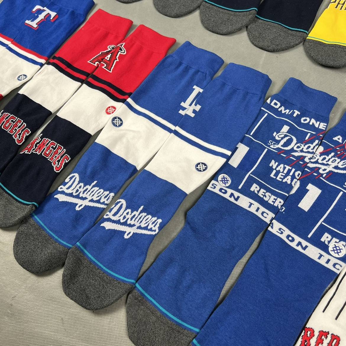 Beauty Baseball Dodge Red Sox Angel Mid -length Men's Women's Women's Tide Socks Flying Socks Baseball Stockings Sports socks