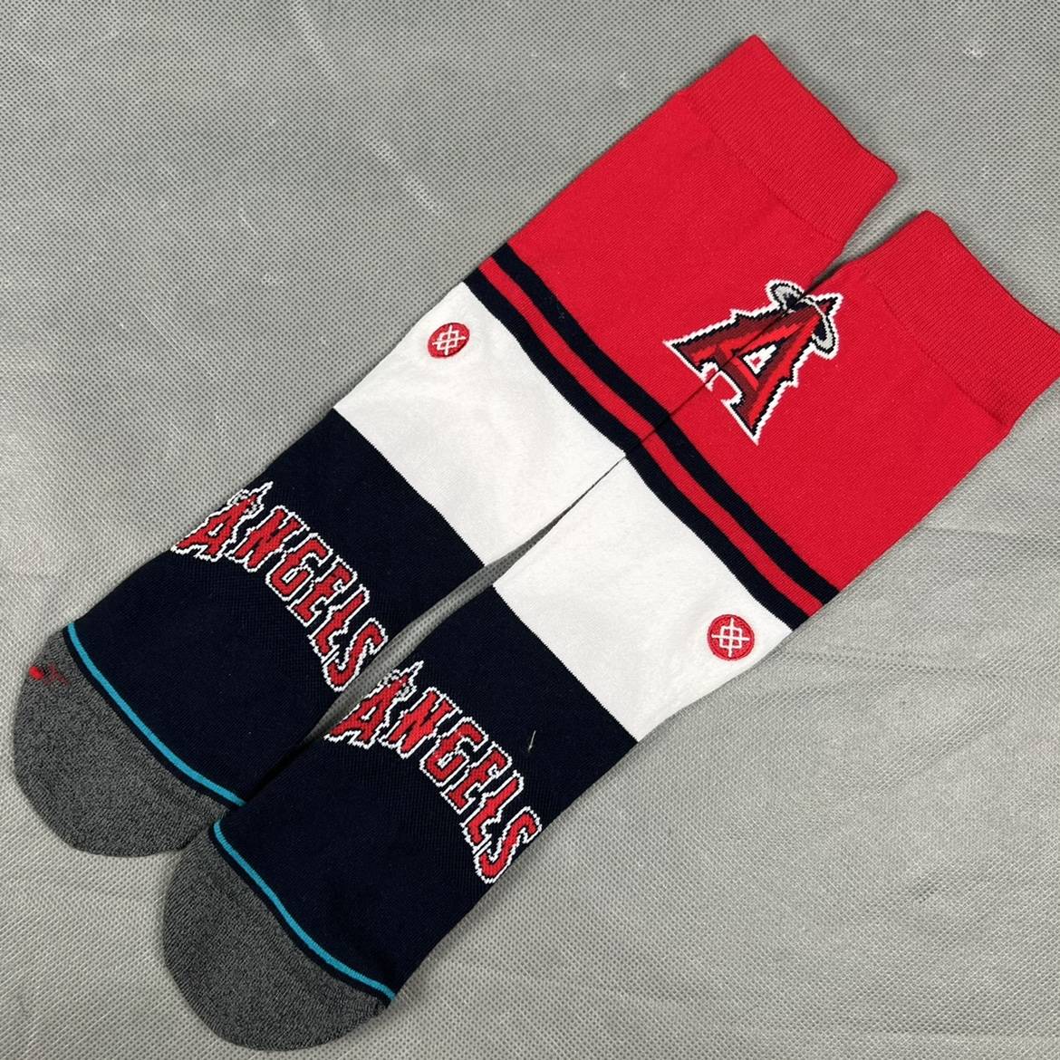Beauty Baseball Dodge Red Sox Angel Mid -length Men's Women's Women's Tide Socks Flying Socks Baseball Stockings Sports socks