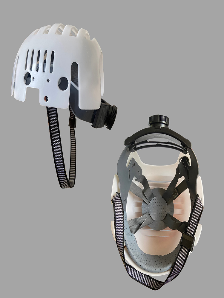 Beasts, bone bones with backbone helmets, biliary baseball caps lined with animal head brain brain material accessories, plastic head hood