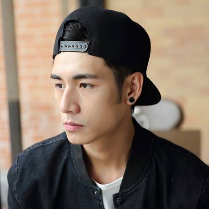 Summer hip -hop hat flat tongue flat tongue flat baseball cap flat hat men's peaked hat hat new solid color black