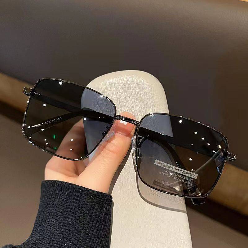 Gun color frame-black gray film