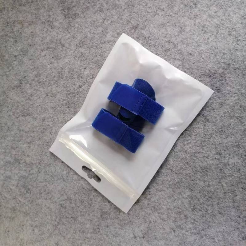 Double belt nursing finger blue one presence