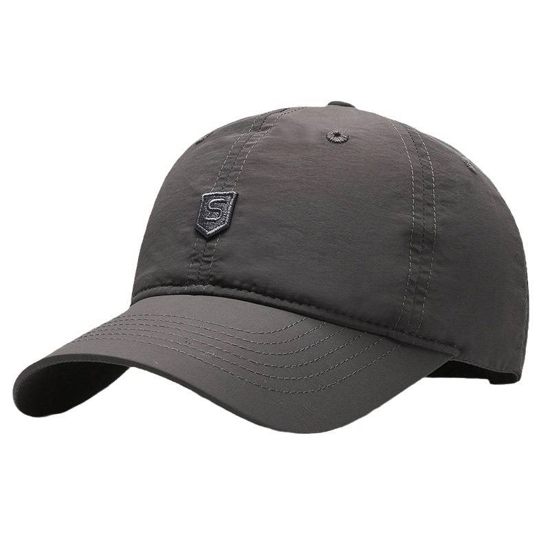 ♪ A man with a dry hat ♪