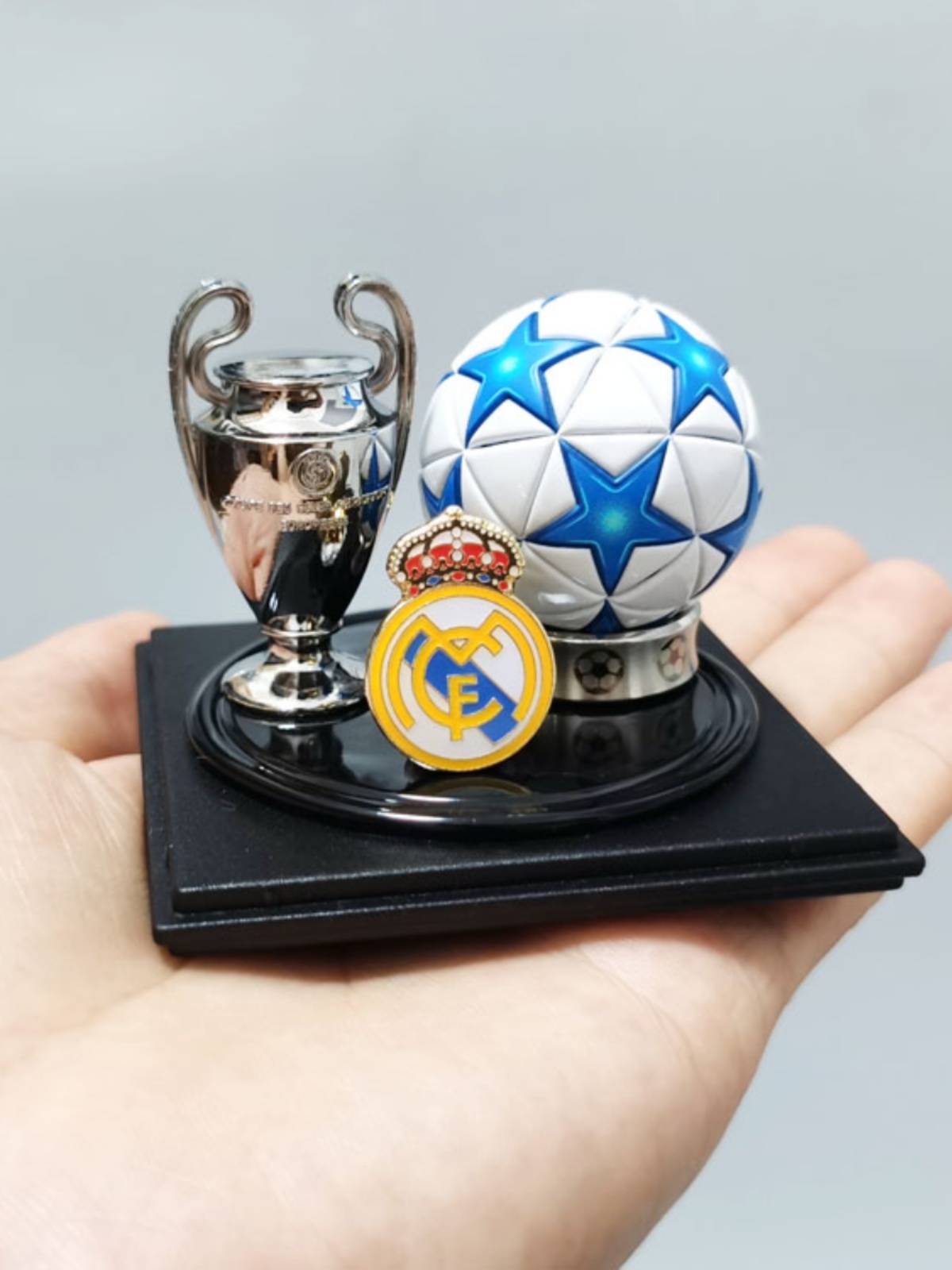 Real Madrid Liverpool Paris Saint -Germain Curi Milan football trophy swing birthday gift small jewelry