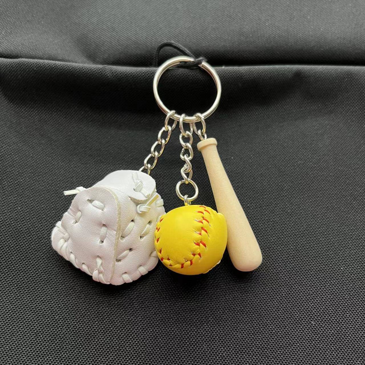 Three -in -one 2cm small yellow ball white white