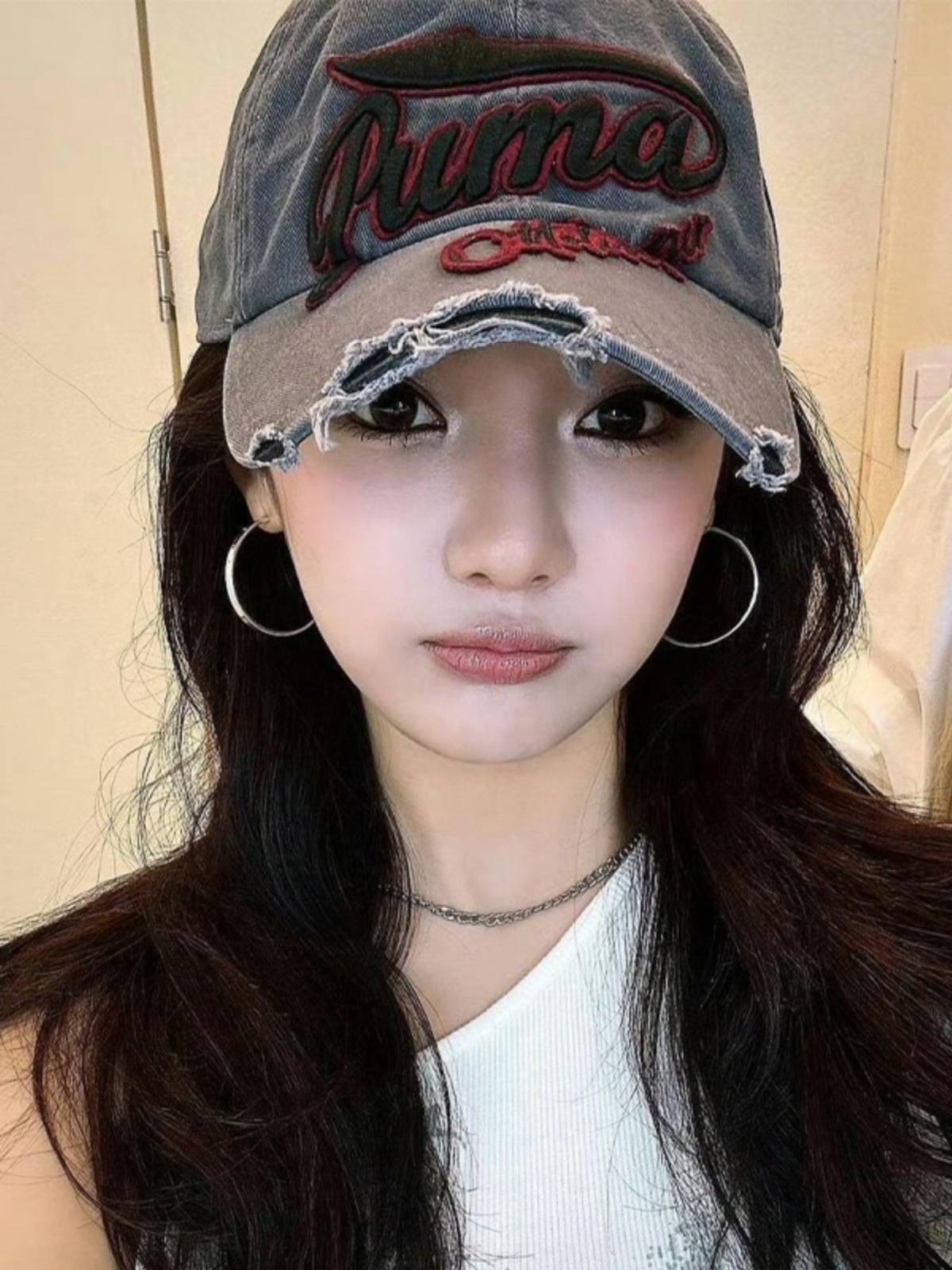 Ning Yizhuo the same hat female beauty retro old baseball hat water washing the hole denim wide hat versatile duck tongue hat