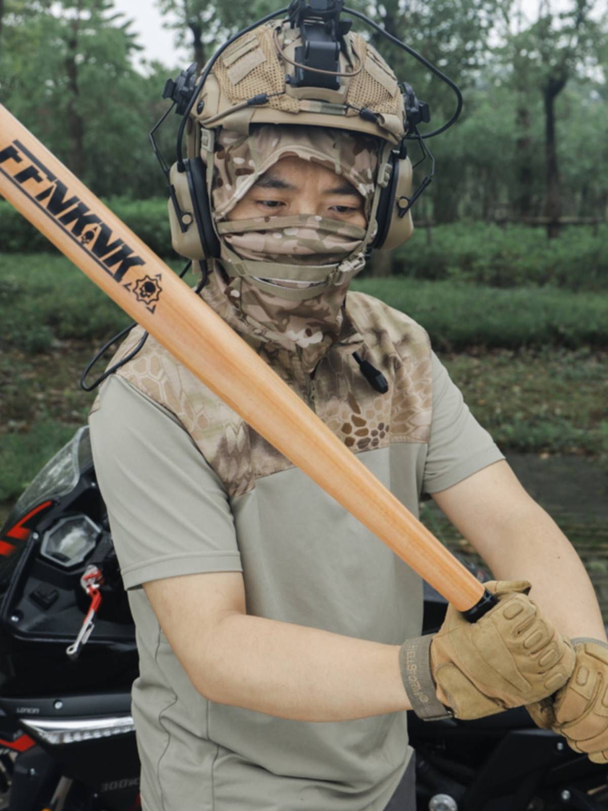 Wooden baseball sticks real -hearted baseball men's and women's car ultra -hard stick stick rods defense fighting legitimate defense weapons