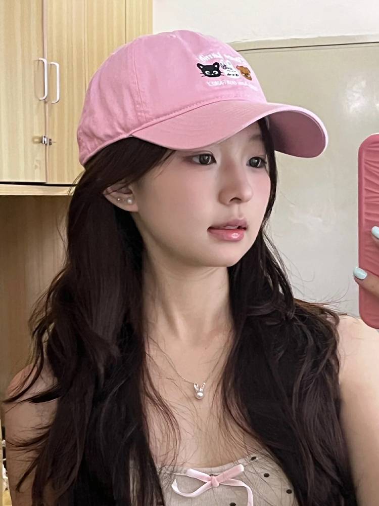 Student Yang Chuan cute cartoon female sweet and versatile face, small animal embroidered baseball hat, fashionable peak hat