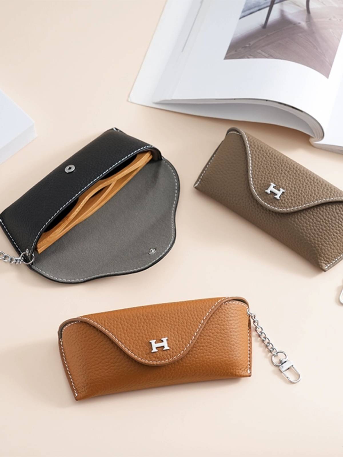 Template H buckle pressure glasses bag, portable sunglasses box storage bag men and women universal myopia glasses anti -protective cover