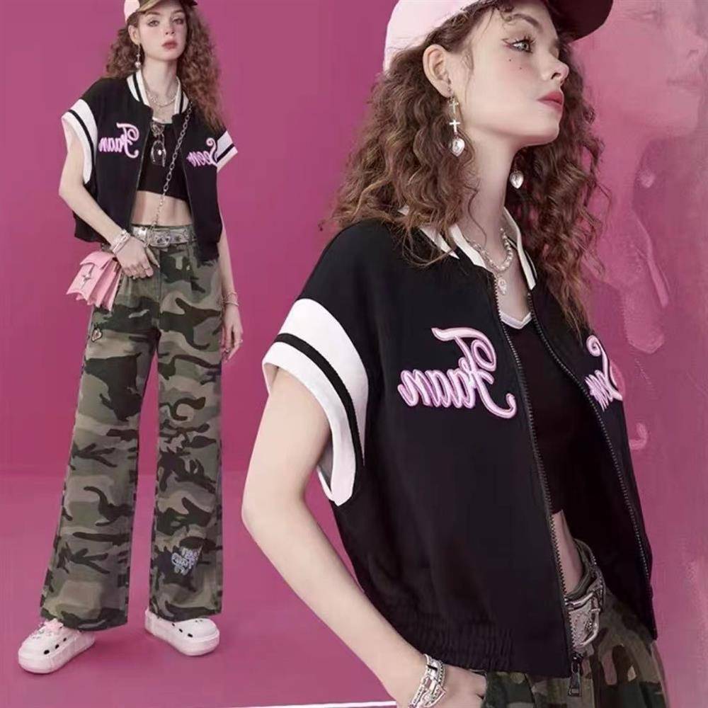Fairy American campus sleeveless short jacket female 2024 summer knitted cardigan sports style baseball vest