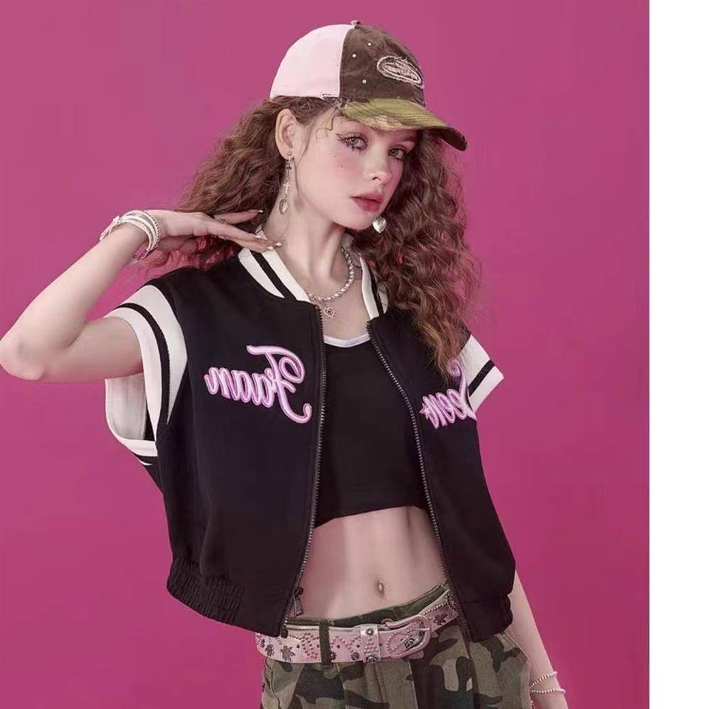 Fairy American campus sleeveless short jacket female 2024 summer knitted cardigan sports style baseball vest
