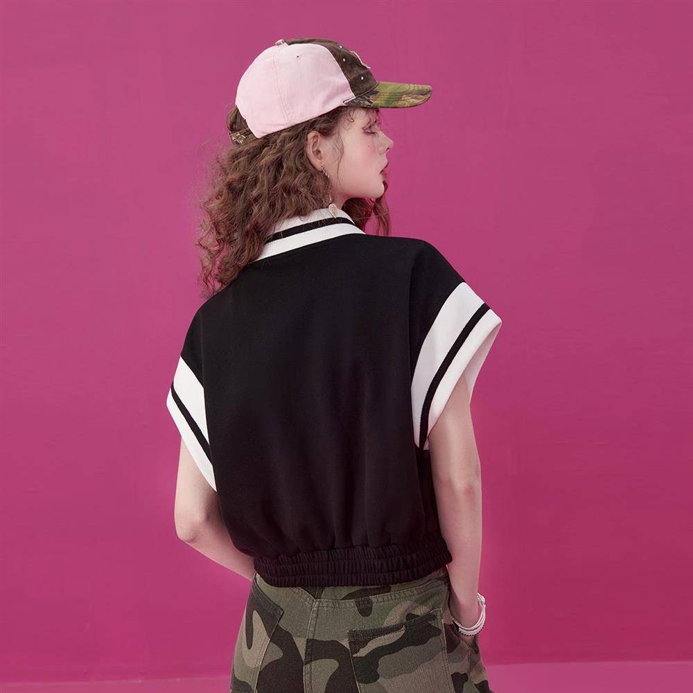 Fairy American campus sleeveless short jacket female 2024 summer knitted cardigan sports style baseball vest