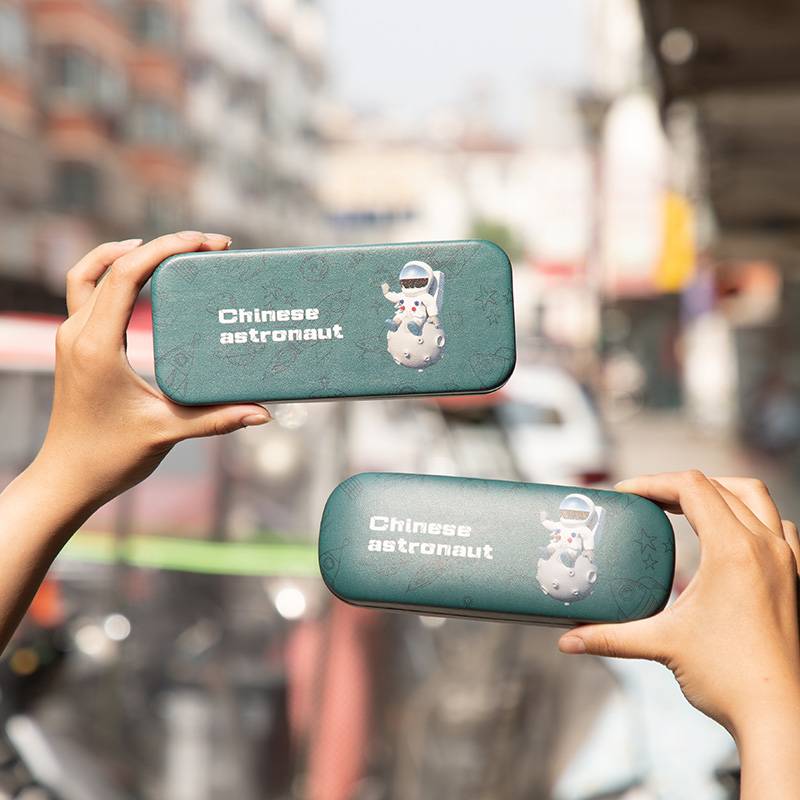 China Dark Night Green Astronaut Parent -Child Fund [sunglasses box+frame box]