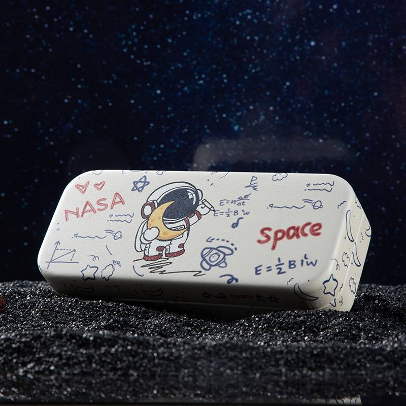 Picking Moon White Astronauts Scientist [Send a clean set]