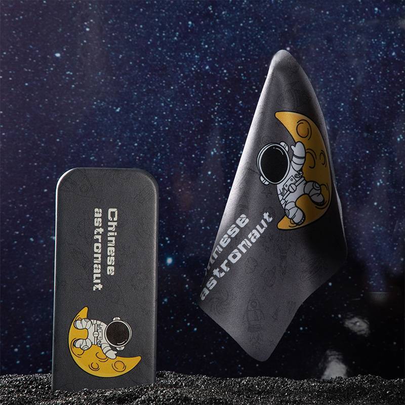 China Deep Space Gray Astronaut+Same Mirror Cloth