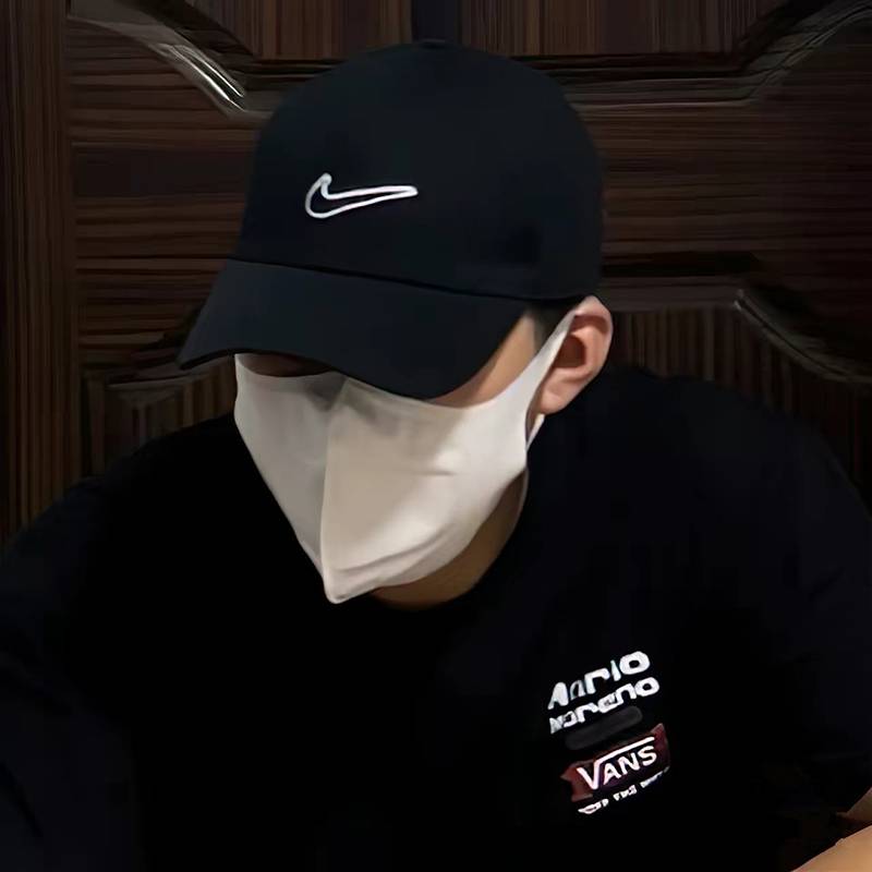 Nike Nike spring, summer, autumn and winter new hollow hooks, men and women can adjust sports peaked baseball hats 943091