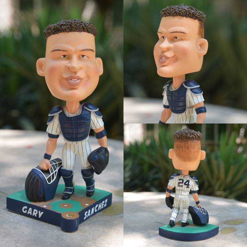 FOREVER resin mlb baseball big head doll shakes head baseball base Q version toy cartoon cute gift
