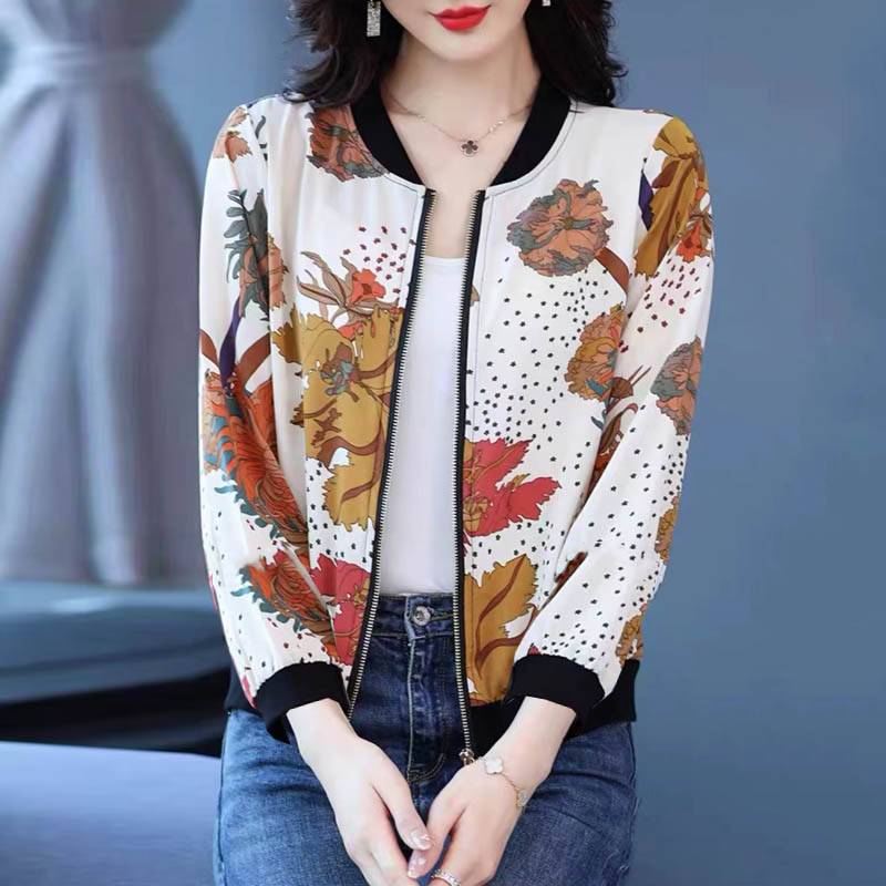High-quality silk silk silk baseball jacket for a new 2023 summer mom with a light sunscreen