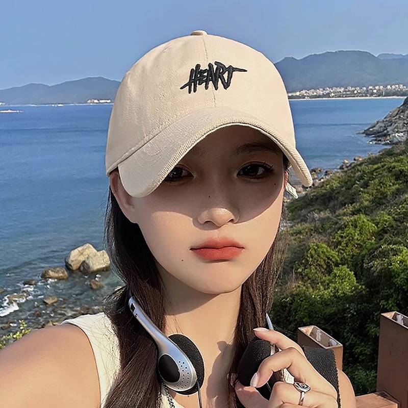 American retro big head circumference big face big baseball hat girl showed face face small summer big hat peak duck tongue