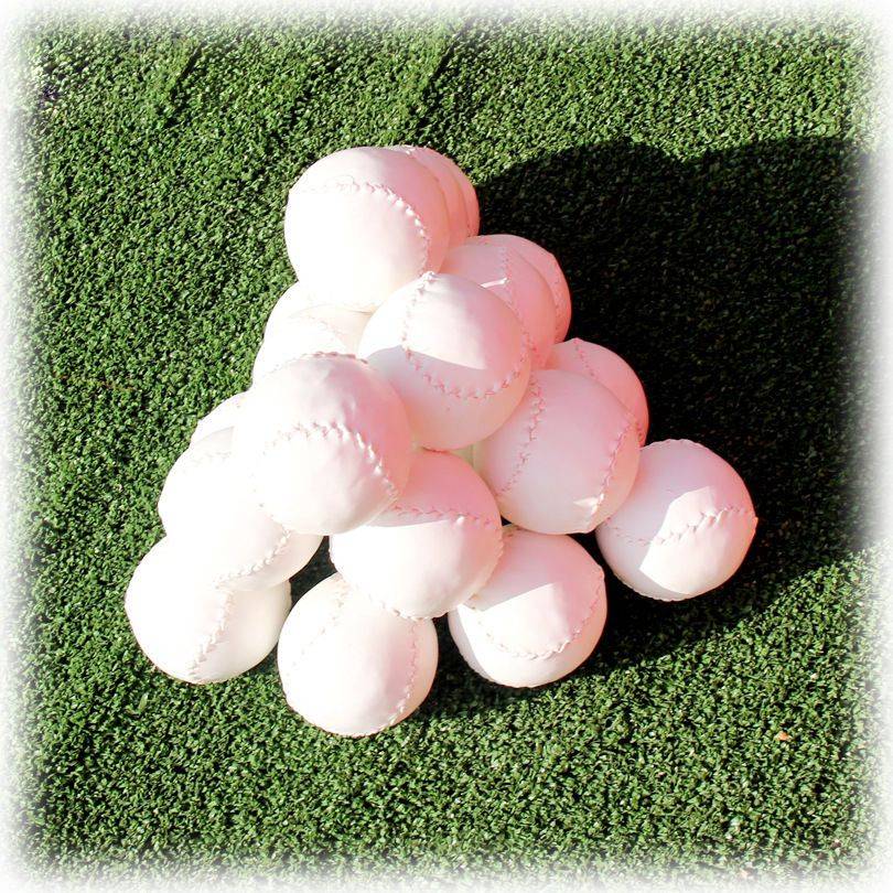 Xinjiang primary school students 10 -inch baseball No. 9 Soft and hard solid children's baseball game training baseball