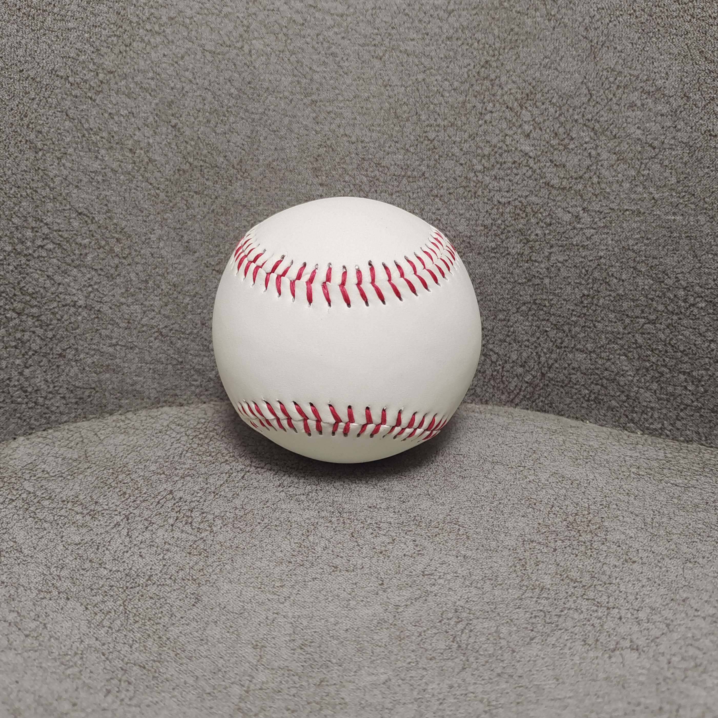 Lighting baseball fluorescence 9 -inch baseball at night brighter hard baseball stitching training passing gift gift gift